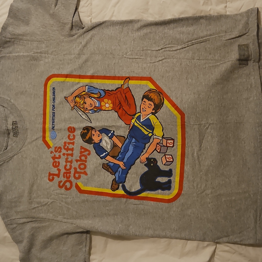 Halloween Themed Tshirt Size L